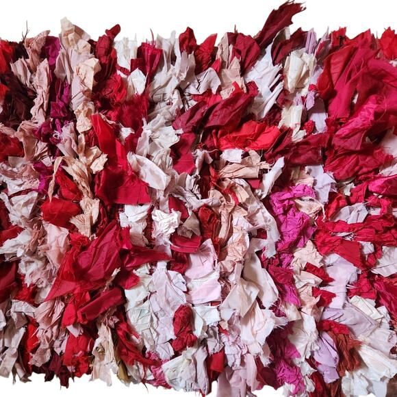 Rag Rug in shades of Red and Pink 40x25.5 - Picture 2 of 5